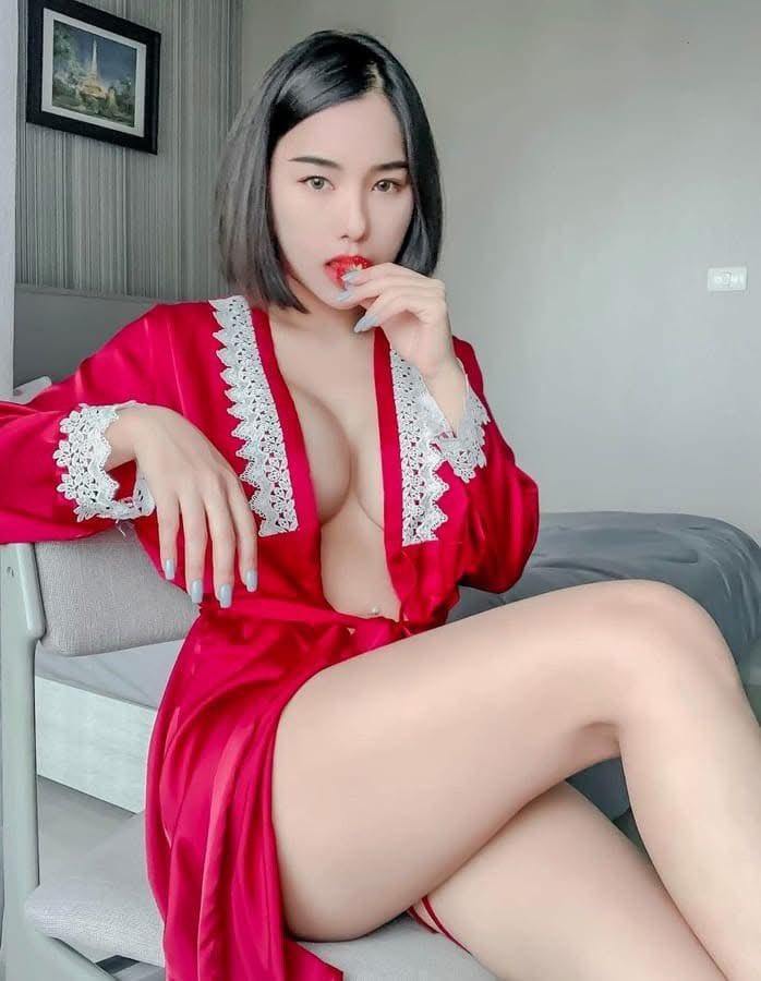 Half Thai Bar Girl