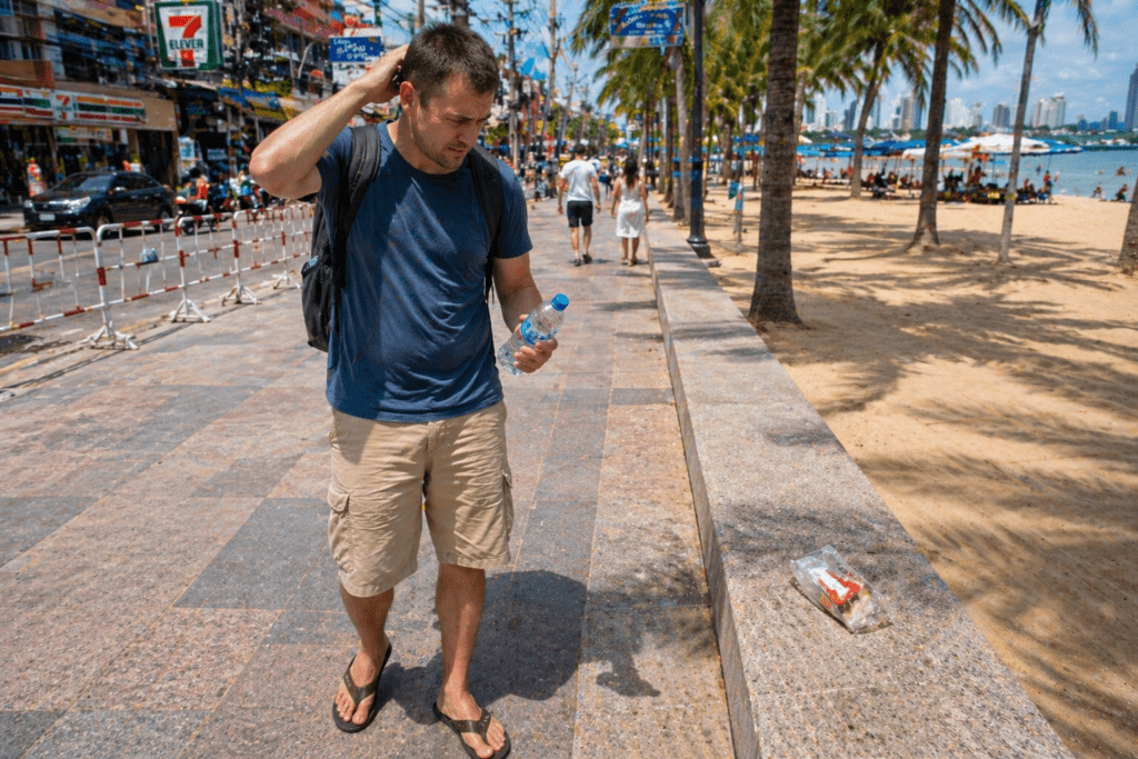 The Lack of Garbage Cans