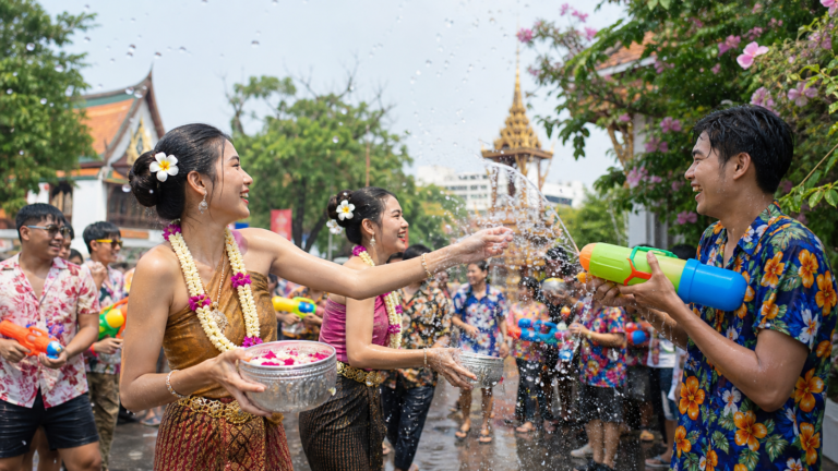 Bangkok Songkran Guide: Silom, CentralWorld, Crowds, and Safety