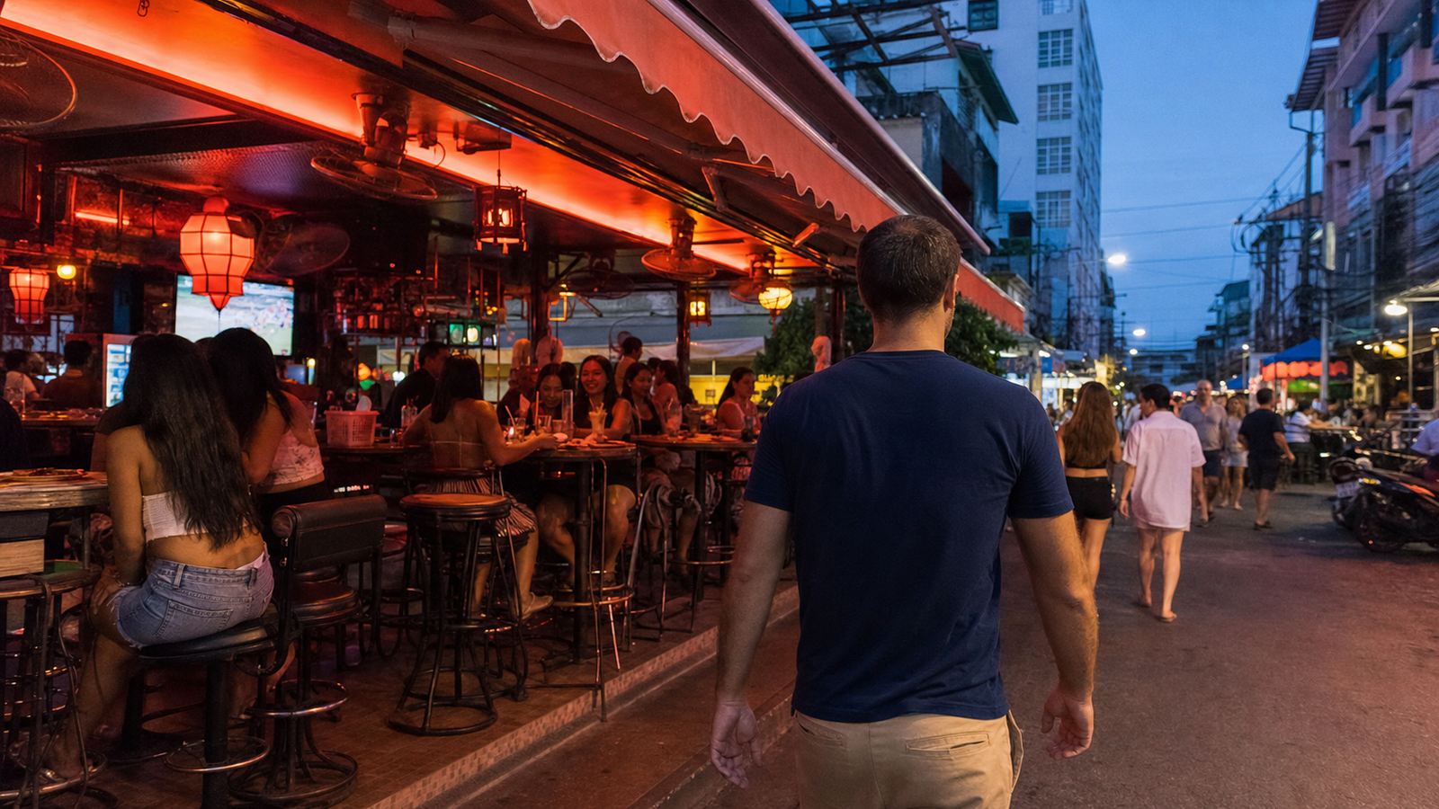 A First Night in Pattaya on Soi Honey