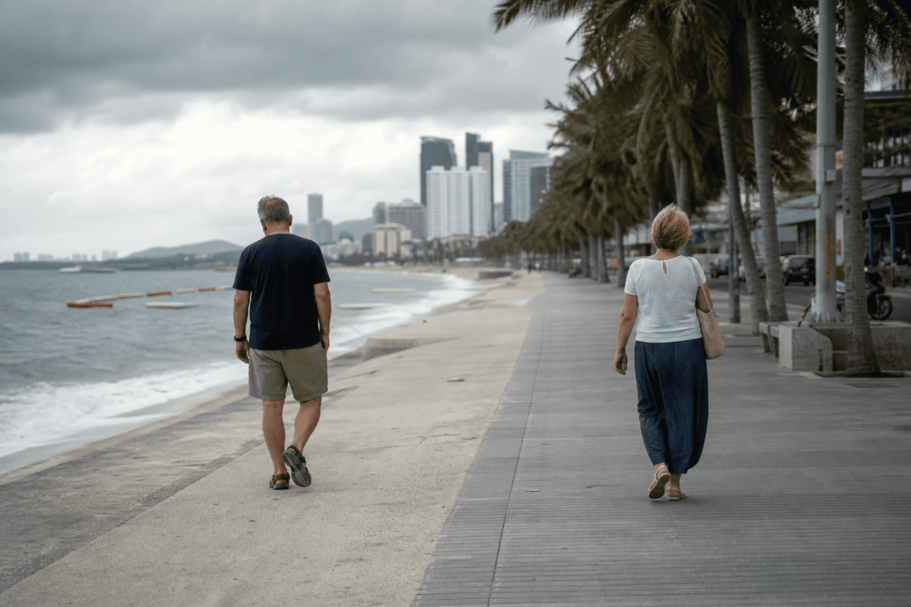 Back to Pattaya as the Cracks Appear