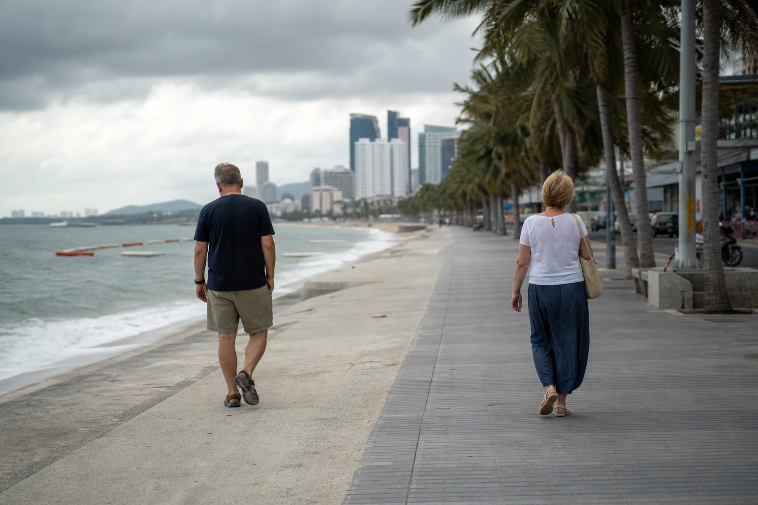 Back to Pattaya as the Cracks Appear