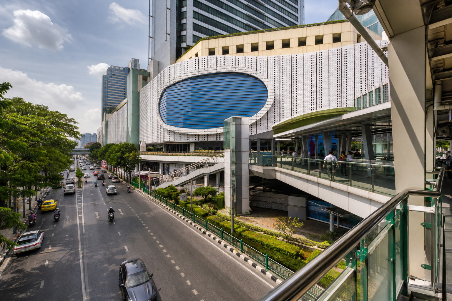 Bangkok Station Exits to MBK and Grand Palace