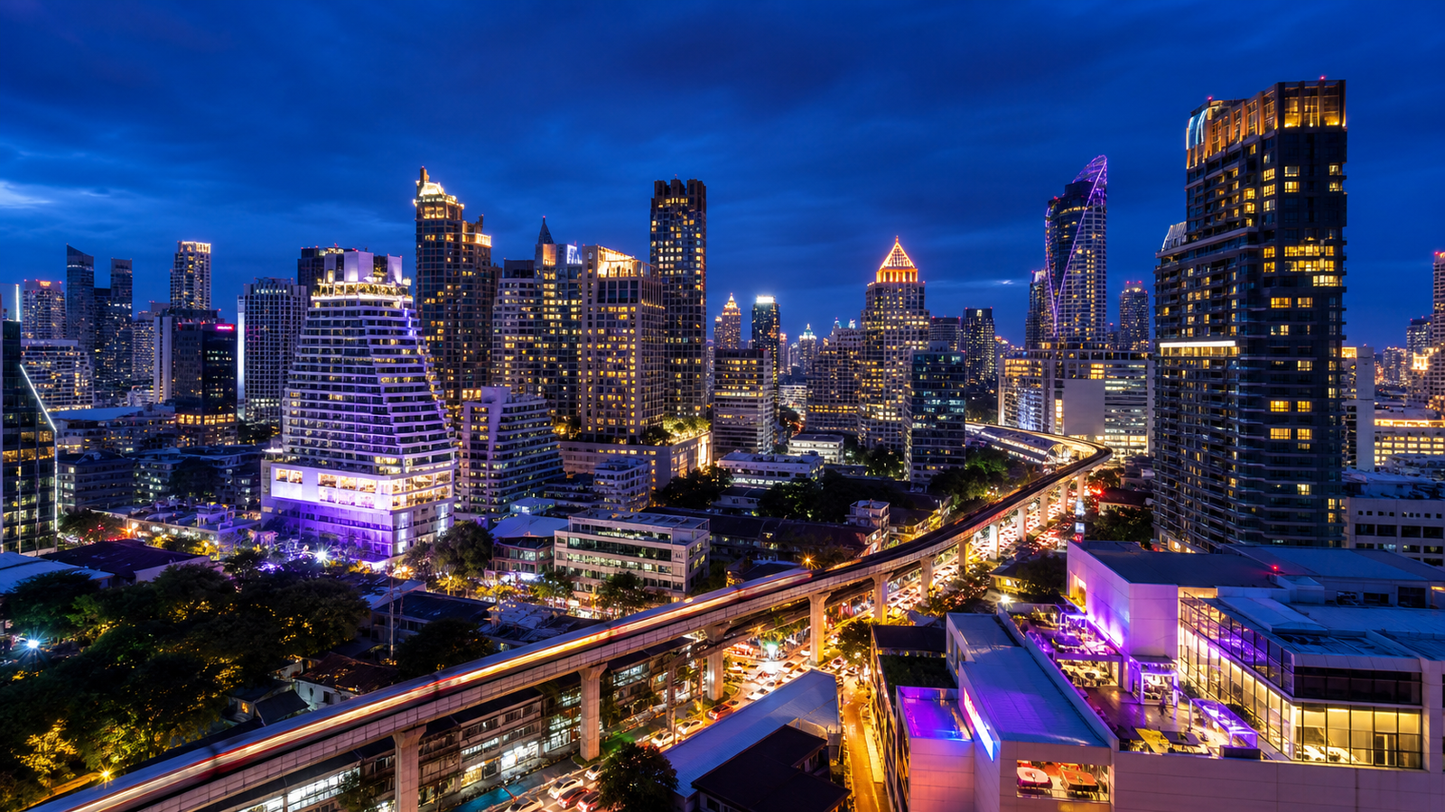 Best Area for Modern Bangkok and Epic Nightlife: Sukhumvit