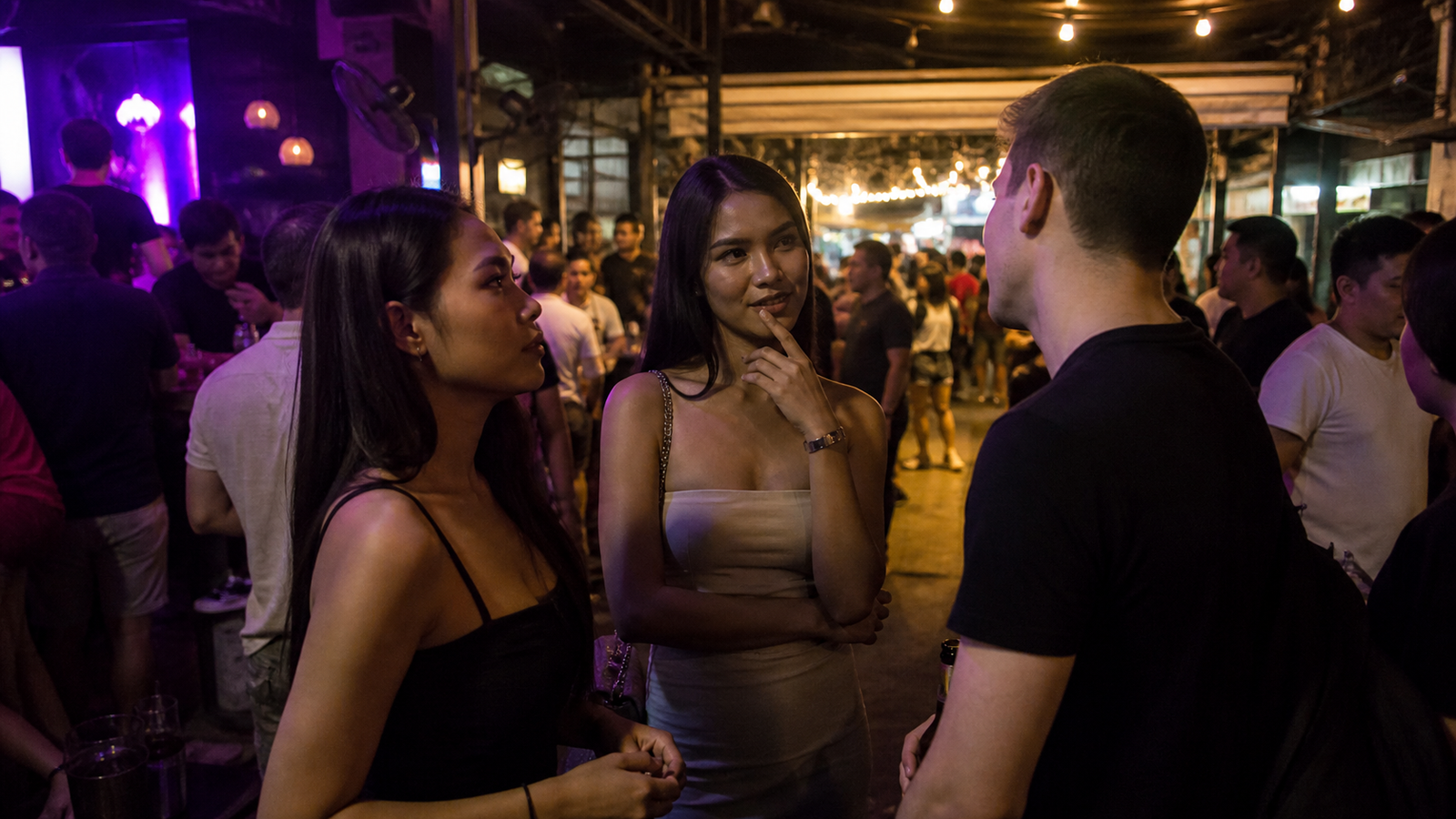 Chiang Mai Nightclub Encounter with a Ladyboy