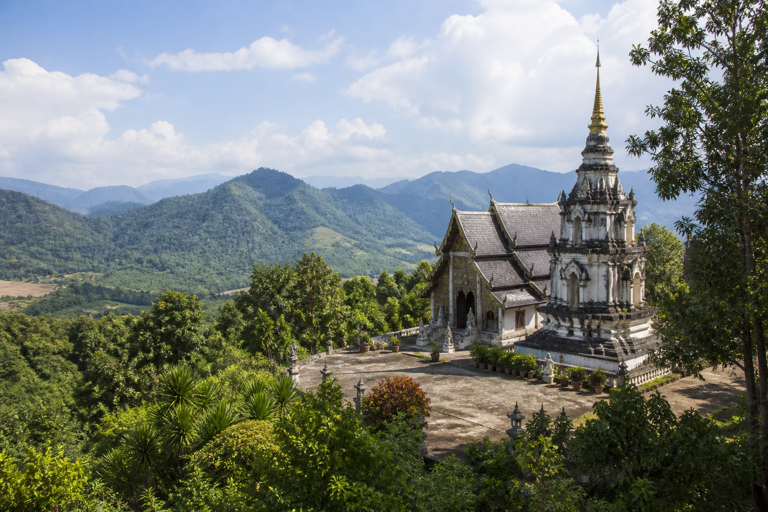 Visiting Wat Bandam and Exploring Northern Thailand
