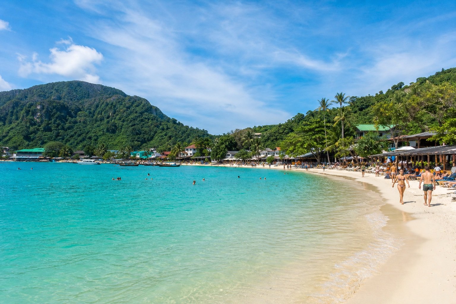Loh Dalum Bay for Beach Life and Nightlife