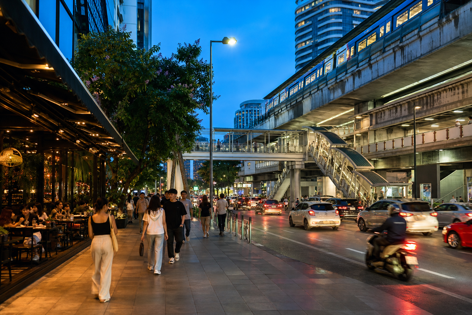 Lower Sukhumvit Between Nana and Asok
