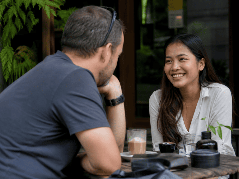 The Holiday Girlfriend Who’s Upfront About Money