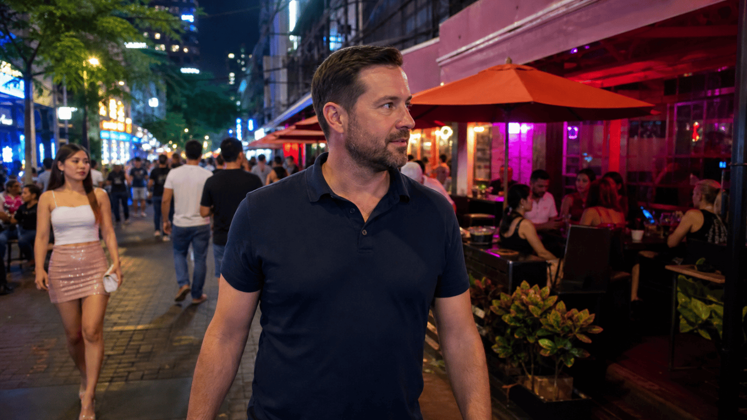 Saturday Night in Sukhumvit 11