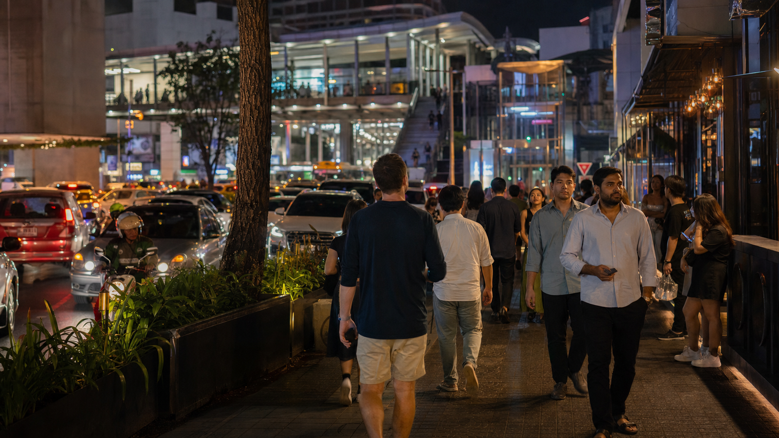 Searching Sukhumvit for a Last Night Encounter