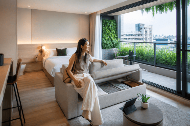 Studio Balcony Terrace and Booking
