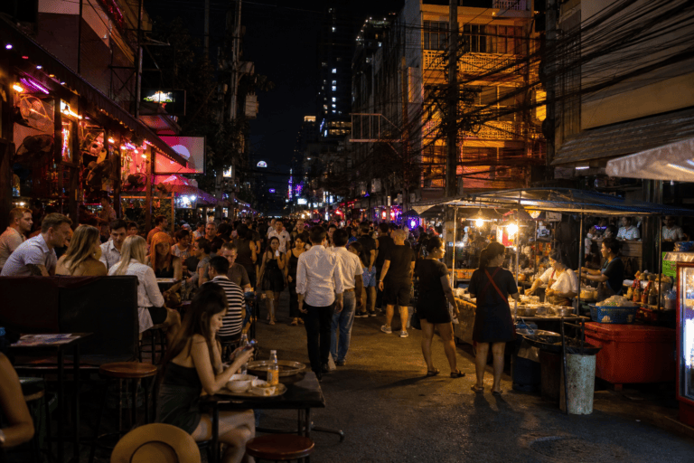 Sukhumvit Soi 11 Nightlife