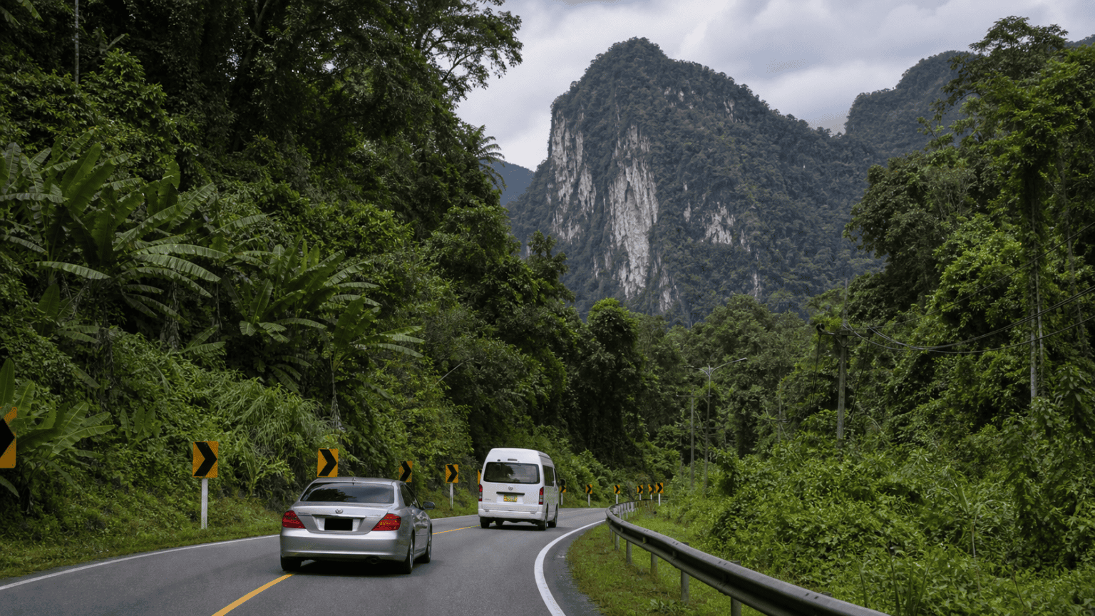 Surat Thani to Khao Sok by Private Driver or Minivan