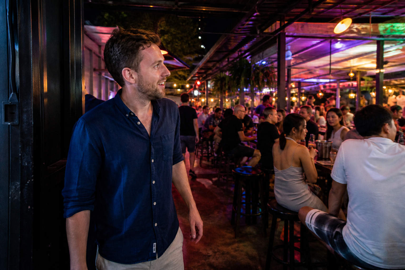 Walking Into the Thailand Bar Scene