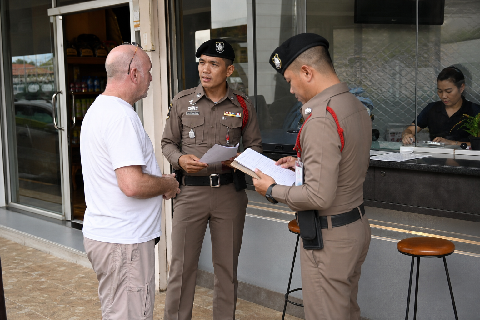 British Man Faces Deportation After Hua Hin Currency Exchange Incident